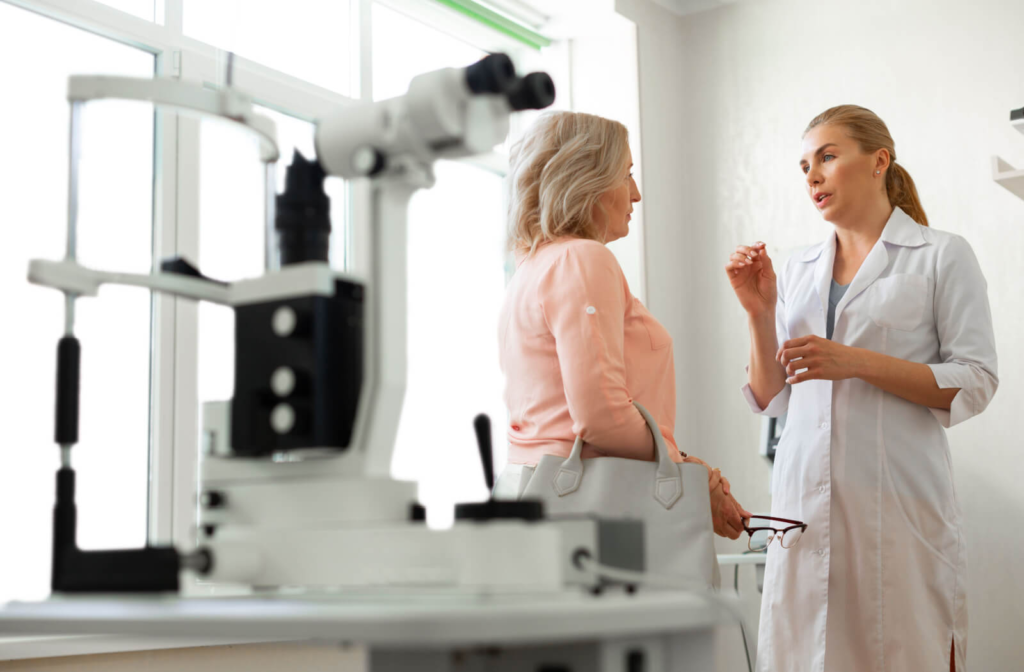 An optometrist talking to her patient about BlephEx and its benefits.